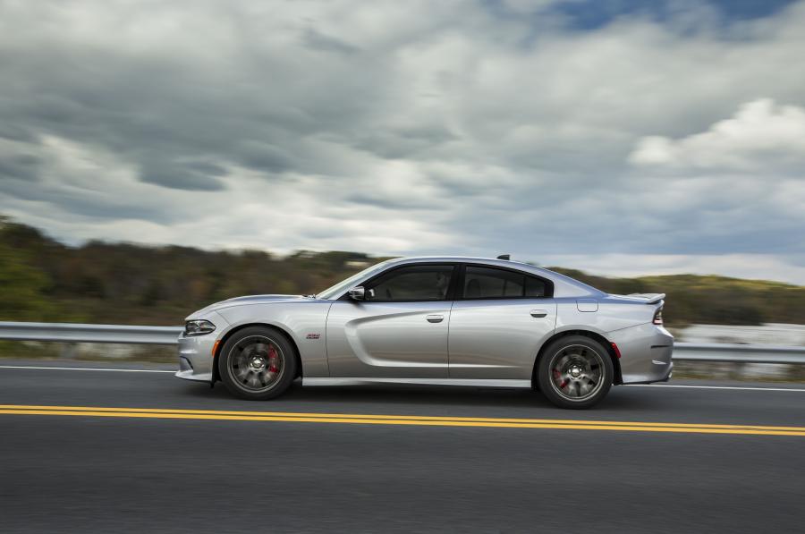  Dodge Charger SRT 392 2015 года  (фото 4 из 20)